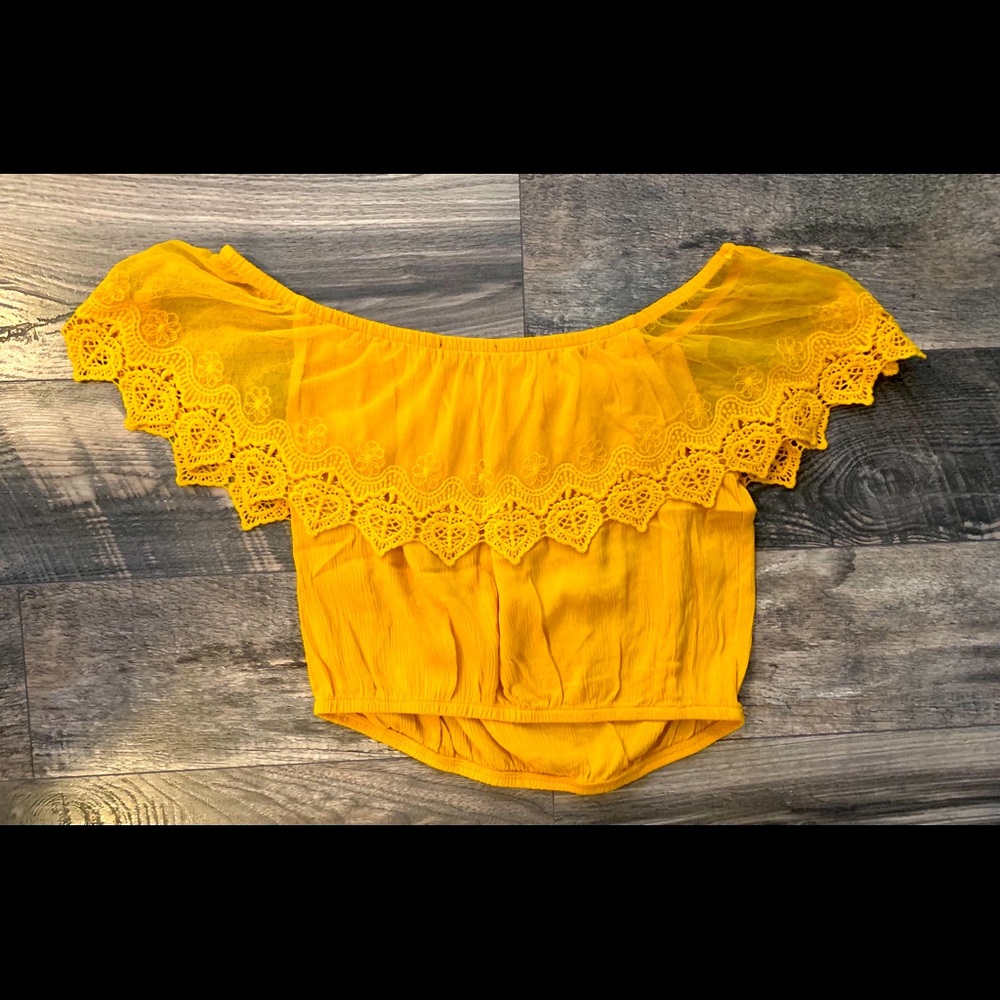 Crop, Off-the-Shoulder Blouse